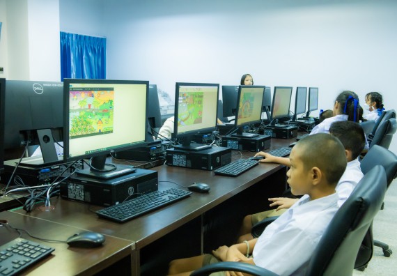 ภาพกิจกรรม  คณะวิทยาศาสตร์และเทคโนโลยี การแข่งขันวาดภาพด้วยโปรแกรม Paint งานสัปดาห์วิทยาศาสตร์แห่งชาติ ส่วนภูมิภาค ประจำปี 2567