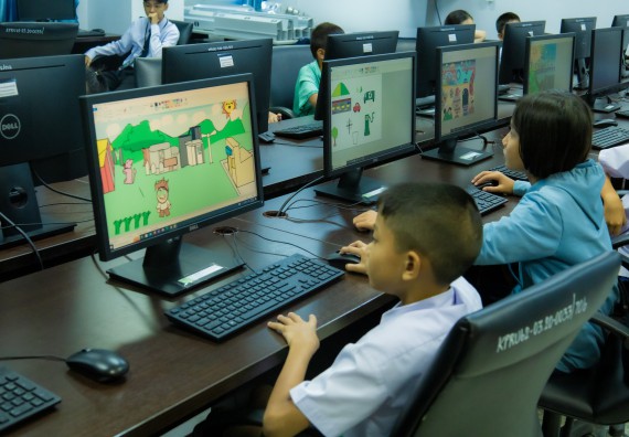 ภาพกิจกรรม  คณะวิทยาศาสตร์และเทคโนโลยี การแข่งขันวาดภาพด้วยโปรแกรม Paint งานสัปดาห์วิทยาศาสตร์แห่งชาติ ส่วนภูมิภาค ประจำปี 2567