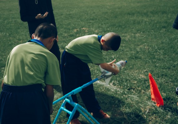 ภาพกิจกรรม  คณะวิทยาศาสตร์และเทคโนโลยี การแข่งขันจรวดขวดน้ำ งานสัปดาห์วิทยาศาสตร์แห่งชาติ ส่วนภูมิภาค ประจำปี 2567