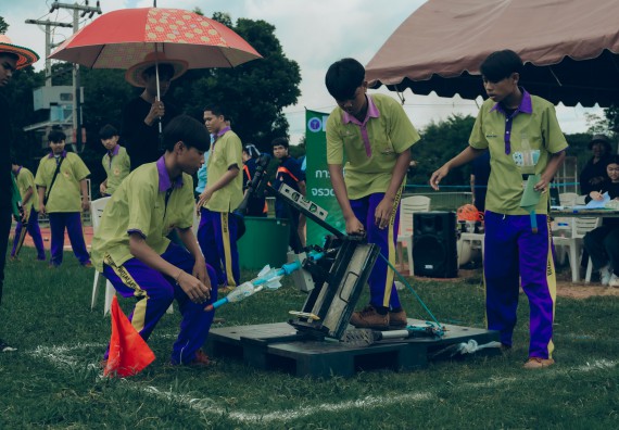 ภาพกิจกรรม  คณะวิทยาศาสตร์และเทคโนโลยี การแข่งขันจรวดขวดน้ำ งานสัปดาห์วิทยาศาสตร์แห่งชาติ ส่วนภูมิภาค ประจำปี 2567