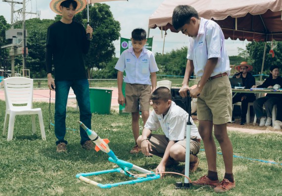 ภาพกิจกรรม  คณะวิทยาศาสตร์และเทคโนโลยี การแข่งขันจรวดขวดน้ำ งานสัปดาห์วิทยาศาสตร์แห่งชาติ ส่วนภูมิภาค ประจำปี 2567