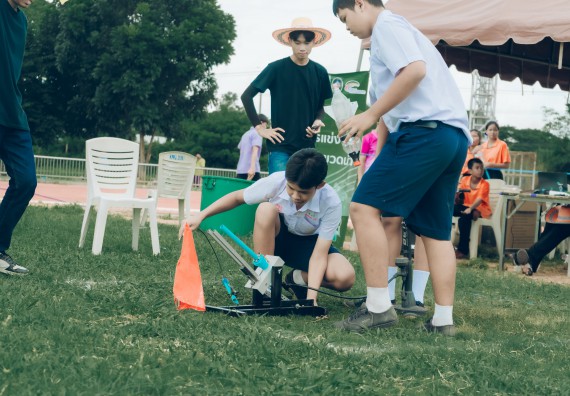 ภาพกิจกรรม  คณะวิทยาศาสตร์และเทคโนโลยี การแข่งขันจรวดขวดน้ำ งานสัปดาห์วิทยาศาสตร์แห่งชาติ ส่วนภูมิภาค ประจำปี 2567