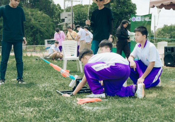 ภาพกิจกรรม  คณะวิทยาศาสตร์และเทคโนโลยี การแข่งขันจรวดขวดน้ำ งานสัปดาห์วิทยาศาสตร์แห่งชาติ ส่วนภูมิภาค ประจำปี 2567