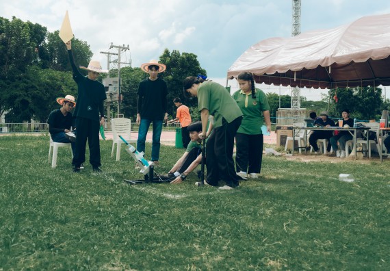 ภาพกิจกรรม  คณะวิทยาศาสตร์และเทคโนโลยี การแข่งขันจรวดขวดน้ำ งานสัปดาห์วิทยาศาสตร์แห่งชาติ ส่วนภูมิภาค ประจำปี 2567