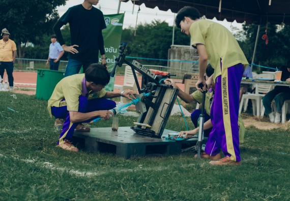 ภาพกิจกรรม  คณะวิทยาศาสตร์และเทคโนโลยี การแข่งขันจรวดขวดน้ำ งานสัปดาห์วิทยาศาสตร์แห่งชาติ ส่วนภูมิภาค ประจำปี 2567