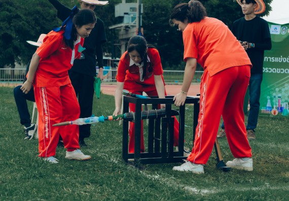 ภาพกิจกรรม  คณะวิทยาศาสตร์และเทคโนโลยี การแข่งขันจรวดขวดน้ำ งานสัปดาห์วิทยาศาสตร์แห่งชาติ ส่วนภูมิภาค ประจำปี 2567