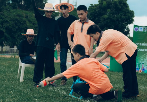 ภาพกิจกรรม  คณะวิทยาศาสตร์และเทคโนโลยี การแข่งขันจรวดขวดน้ำ งานสัปดาห์วิทยาศาสตร์แห่งชาติ ส่วนภูมิภาค ประจำปี 2567