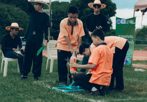 ภาพกิจกรรม  คณะวิทยาศาสตร์และเทคโนโลยี การแข่งขันจรวดขวดน้ำ งานสัปดาห์วิทยาศาสตร์แห่งชาติ ส่วนภูมิภาค ประจำปี 2567
