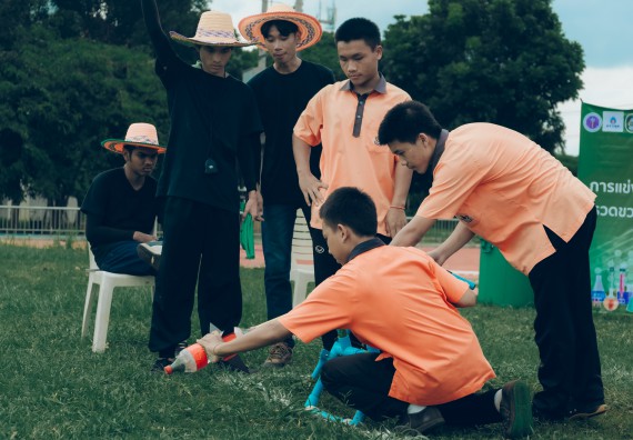 ภาพกิจกรรม  คณะวิทยาศาสตร์และเทคโนโลยี การแข่งขันจรวดขวดน้ำ งานสัปดาห์วิทยาศาสตร์แห่งชาติ ส่วนภูมิภาค ประจำปี 2567