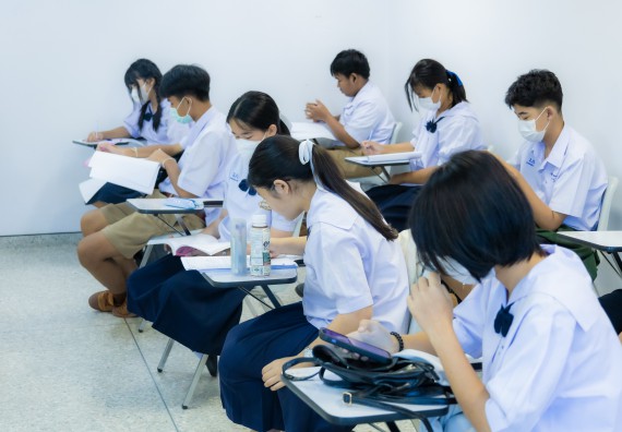 ภาพกิจกรรม  คณะวิทยาศาสตร์และเทคโนโลยี การแข่งขัน 180-IQ งานสัปดาห์วิทยาศาสตร์แห่งชาติ ส่วนภูมิภาค ประจำปี 2567