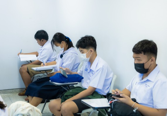 ภาพกิจกรรม  คณะวิทยาศาสตร์และเทคโนโลยี การแข่งขัน 180-IQ งานสัปดาห์วิทยาศาสตร์แห่งชาติ ส่วนภูมิภาค ประจำปี 2567