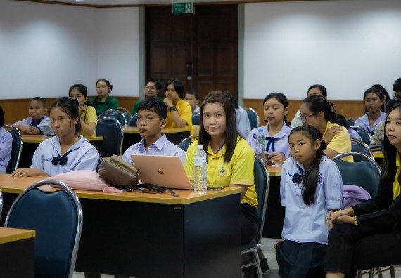 ภาพกิจกรรม  คณะวิทยาศาสตร์และเทคโนโลยี การแข่งขันการพูดทางวิทยาศาสตร์ งานสัปดาห์วิทยาศาสตร์แห่งชาติ ส่วนภูมิภาค ประจำปี 2567