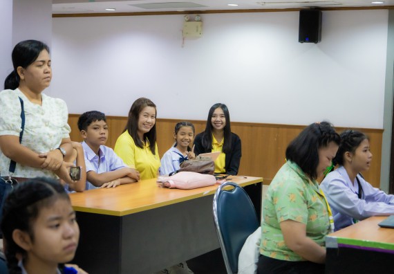 ภาพกิจกรรม  คณะวิทยาศาสตร์และเทคโนโลยี การแข่งขันการพูดทางวิทยาศาสตร์ งานสัปดาห์วิทยาศาสตร์แห่งชาติ ส่วนภูมิภาค ประจำปี 2567