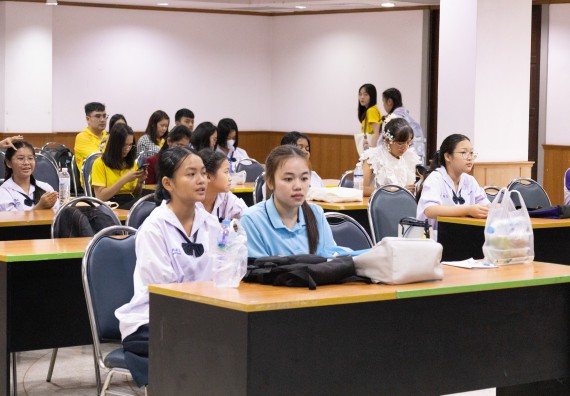 ภาพกิจกรรม  คณะวิทยาศาสตร์และเทคโนโลยี การแข่งขันการพูดทางวิทยาศาสตร์ งานสัปดาห์วิทยาศาสตร์แห่งชาติ ส่วนภูมิภาค ประจำปี 2567