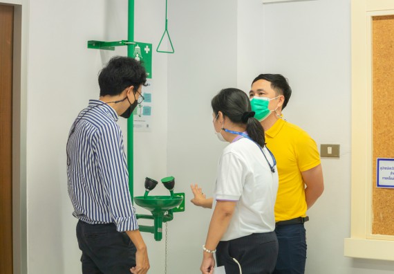 ภาพกิจกรรม  โปรแกรมวิชาเคมี คณะวิทยาศาสตร์และเทคโนโลยี มหาวิทยาลัยราชภัฏกำแพงเพชร รับการตรวจประเมินและรับรองห้องปฏิบัติการปลอดภัยในรูปแบบ Peer Evaluation