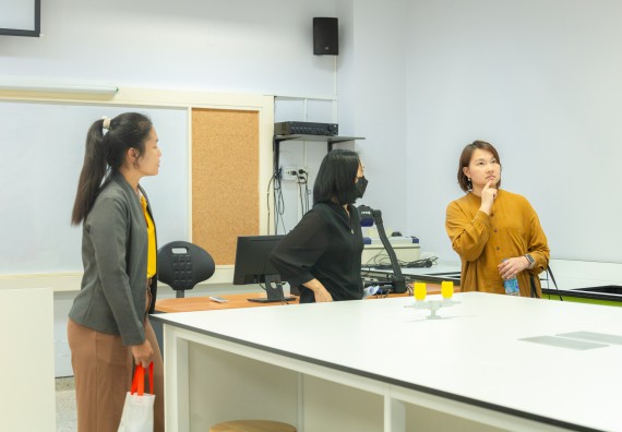 ภาพกิจกรรม  โปรแกรมวิชาเคมี คณะวิทยาศาสตร์และเทคโนโลยี มหาวิทยาลัยราชภัฏกำแพงเพชร รับการตรวจประเมินและรับรองห้องปฏิบัติการปลอดภัยในรูปแบบ Peer Evaluation