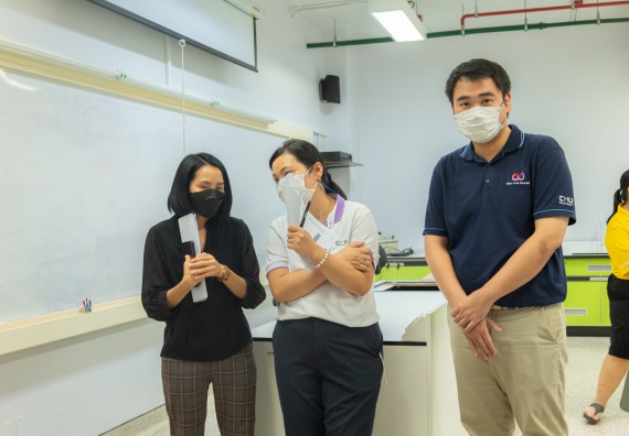 ภาพกิจกรรม  โปรแกรมวิชาเคมี คณะวิทยาศาสตร์และเทคโนโลยี มหาวิทยาลัยราชภัฏกำแพงเพชร รับการตรวจประเมินและรับรองห้องปฏิบัติการปลอดภัยในรูปแบบ Peer Evaluation