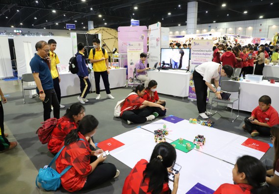 ภาพกิจกรรม  คณะวิทยาศาสตร์และเทคโนโลยี  จัดกิจกรรมศึกษาดูงานมหากรรมวิทยาศาสตร์และเทคโนโลยีแห่งชาติ ประจำปี 2567