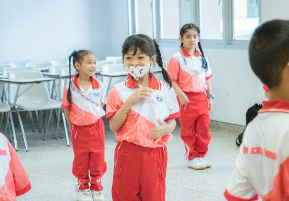 ภาพกิจกรรม  คณะวิทยาศาสตร์และเทคโนโลยี มหาวิทยาลัยราชภัฏกำแพงเพชร ร่วมกับโรงเรียนอนุบาลกำแพงเพชร จัดโครงการฝึกทักษะเพื่อพัฒนาอัจฉริยภาพวิทยาศาสตร์ กิจกรรมค่าย STEM ศึกษา