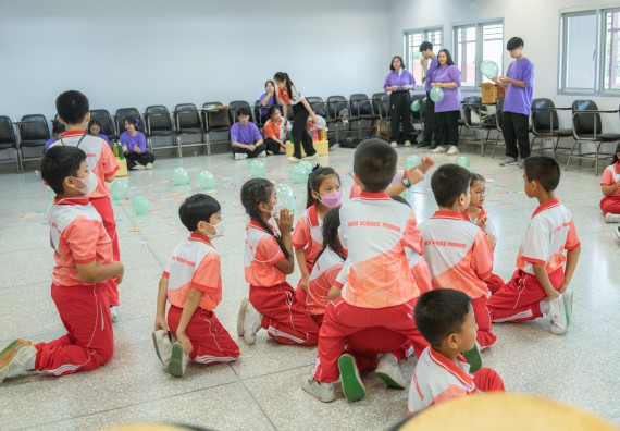 ภาพกิจกรรม  คณะวิทยาศาสตร์และเทคโนโลยี มหาวิทยาลัยราชภัฏกำแพงเพชร ร่วมกับโรงเรียนอนุบาลกำแพงเพชร จัดโครงการฝึกทักษะเพื่อพัฒนาอัจฉริยภาพวิทยาศาสตร์ กิจกรรมค่าย STEM ศึกษา