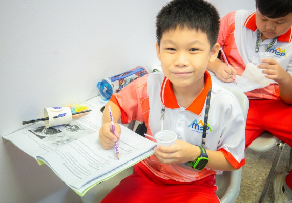 ภาพกิจกรรม  คณะวิทยาศาสตร์และเทคโนโลยี มหาวิทยาลัยราชภัฏกำแพงเพชร ร่วมกับโรงเรียนอนุบาลกำแพงเพชร จัดโครงการฝึกทักษะเพื่อพัฒนาอัจฉริยภาพวิทยาศาสตร์ กิจกรรมค่าย STEM ศึกษา