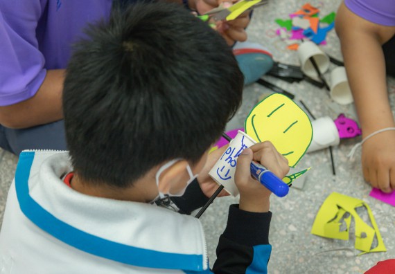 ภาพกิจกรรม  คณะวิทยาศาสตร์และเทคโนโลยี มหาวิทยาลัยราชภัฏกำแพงเพชร ร่วมกับโรงเรียนอนุบาลกำแพงเพชร จัดโครงการฝึกทักษะเพื่อพัฒนาอัจฉริยภาพวิทยาศาสตร์ กิจกรรมค่าย STEM ศึกษา