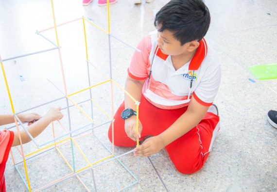 ภาพกิจกรรม  คณะวิทยาศาสตร์และเทคโนโลยี มหาวิทยาลัยราชภัฏกำแพงเพชร ร่วมกับโรงเรียนอนุบาลกำแพงเพชร จัดโครงการฝึกทักษะเพื่อพัฒนาอัจฉริยภาพวิทยาศาสตร์ กิจกรรมค่าย STEM ศึกษา