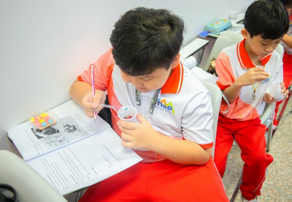 ภาพกิจกรรม  คณะวิทยาศาสตร์และเทคโนโลยี มหาวิทยาลัยราชภัฏกำแพงเพชร ร่วมกับโรงเรียนอนุบาลกำแพงเพชร จัดโครงการฝึกทักษะเพื่อพัฒนาอัจฉริยภาพวิทยาศาสตร์ กิจกรรมค่าย STEM ศึกษา