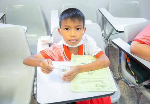 ภาพกิจกรรม  คณะวิทยาศาสตร์และเทคโนโลยี มหาวิทยาลัยราชภัฏกำแพงเพชร ร่วมกับโรงเรียนอนุบาลกำแพงเพชร จัดโครงการฝึกทักษะเพื่อพัฒนาอัจฉริยภาพวิทยาศาสตร์ กิจกรรมค่าย STEM ศึกษา