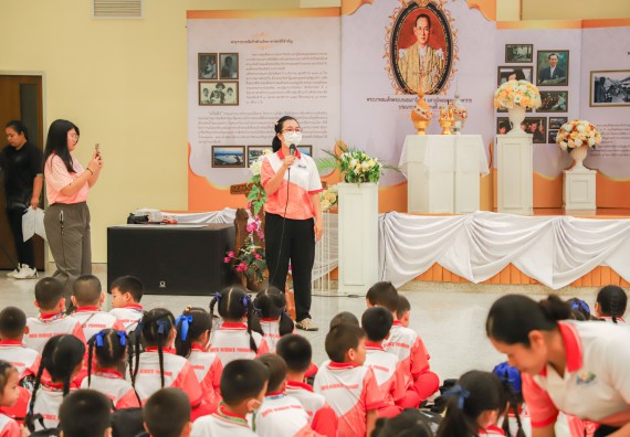 ภาพกิจกรรม  คณะวิทยาศาสตร์และเทคโนโลยี มหาวิทยาลัยราชภัฏกำแพงเพชร ร่วมกับโรงเรียนอนุบาลกำแพงเพชร จัดโครงการฝึกทักษะเพื่อพัฒนาอัจฉริยภาพวิทยาศาสตร์ กิจกรรมค่าย STEM ศึกษา