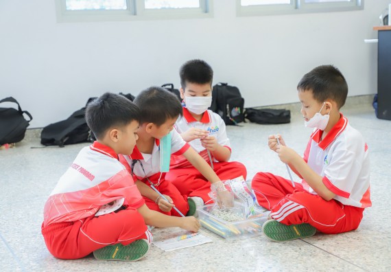 ภาพกิจกรรม  คณะวิทยาศาสตร์และเทคโนโลยี มหาวิทยาลัยราชภัฏกำแพงเพชร ร่วมกับโรงเรียนอนุบาลกำแพงเพชร จัดโครงการฝึกทักษะเพื่อพัฒนาอัจฉริยภาพวิทยาศาสตร์ กิจกรรมค่าย STEM ศึกษา