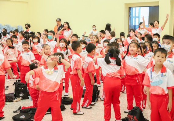 ภาพกิจกรรม  คณะวิทยาศาสตร์และเทคโนโลยี มหาวิทยาลัยราชภัฏกำแพงเพชร ร่วมกับโรงเรียนอนุบาลกำแพงเพชร จัดโครงการฝึกทักษะเพื่อพัฒนาอัจฉริยภาพวิทยาศาสตร์ กิจกรรมค่าย STEM ศึกษา