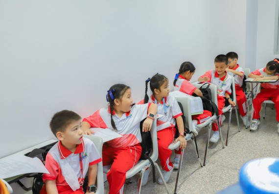 ภาพกิจกรรม  คณะวิทยาศาสตร์และเทคโนโลยี มหาวิทยาลัยราชภัฏกำแพงเพชร ร่วมกับโรงเรียนอนุบาลกำแพงเพชร จัดโครงการฝึกทักษะเพื่อพัฒนาอัจฉริยภาพวิทยาศาสตร์ กิจกรรมค่าย STEM ศึกษา