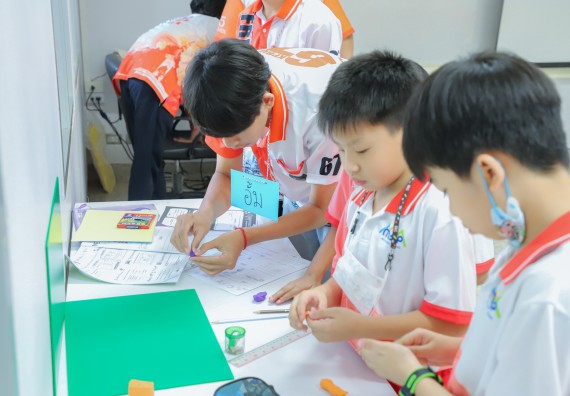 ภาพกิจกรรม  คณะวิทยาศาสตร์และเทคโนโลยี มหาวิทยาลัยราชภัฏกำแพงเพชร ร่วมกับโรงเรียนอนุบาลกำแพงเพชร จัดโครงการฝึกทักษะเพื่อพัฒนาอัจฉริยภาพวิทยาศาสตร์ กิจกรรมค่าย STEM ศึกษา