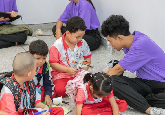 ภาพกิจกรรม  คณะวิทยาศาสตร์และเทคโนโลยี มหาวิทยาลัยราชภัฏกำแพงเพชร ร่วมกับโรงเรียนอนุบาลกำแพงเพชร จัดโครงการฝึกทักษะเพื่อพัฒนาอัจฉริยภาพวิทยาศาสตร์ กิจกรรมค่าย STEM ศึกษา