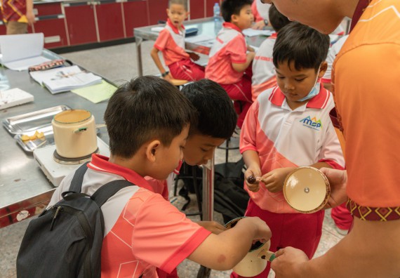 ภาพกิจกรรม  คณะวิทยาศาสตร์และเทคโนโลยี มหาวิทยาลัยราชภัฏกำแพงเพชร ร่วมกับโรงเรียนอนุบาลกำแพงเพชร จัดโครงการฝึกทักษะเพื่อพัฒนาอัจฉริยภาพวิทยาศาสตร์ กิจกรรมค่าย STEM ศึกษา