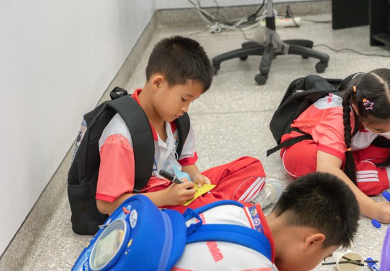 ภาพกิจกรรม  คณะวิทยาศาสตร์และเทคโนโลยี มหาวิทยาลัยราชภัฏกำแพงเพชร ร่วมกับโรงเรียนอนุบาลกำแพงเพชร จัดโครงการฝึกทักษะเพื่อพัฒนาอัจฉริยภาพวิทยาศาสตร์ กิจกรรมค่าย STEM ศึกษา