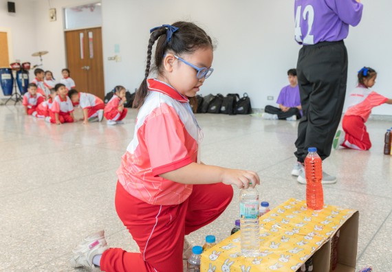 ภาพกิจกรรม  คณะวิทยาศาสตร์และเทคโนโลยี มหาวิทยาลัยราชภัฏกำแพงเพชร ร่วมกับโรงเรียนอนุบาลกำแพงเพชร จัดโครงการฝึกทักษะเพื่อพัฒนาอัจฉริยภาพวิทยาศาสตร์ กิจกรรมค่าย STEM ศึกษา