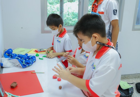 ภาพกิจกรรม  คณะวิทยาศาสตร์และเทคโนโลยี มหาวิทยาลัยราชภัฏกำแพงเพชร ร่วมกับโรงเรียนอนุบาลกำแพงเพชร จัดโครงการฝึกทักษะเพื่อพัฒนาอัจฉริยภาพวิทยาศาสตร์ กิจกรรมค่าย STEM ศึกษา