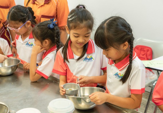 ภาพกิจกรรม  คณะวิทยาศาสตร์และเทคโนโลยี มหาวิทยาลัยราชภัฏกำแพงเพชร ร่วมกับโรงเรียนอนุบาลกำแพงเพชร จัดโครงการฝึกทักษะเพื่อพัฒนาอัจฉริยภาพวิทยาศาสตร์ กิจกรรมค่าย STEM ศึกษา