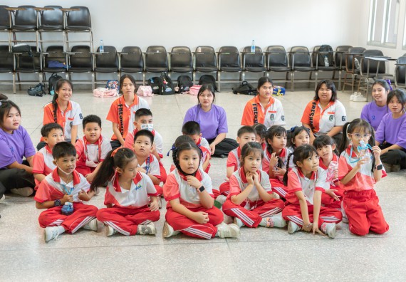 ภาพกิจกรรม  คณะวิทยาศาสตร์และเทคโนโลยี มหาวิทยาลัยราชภัฏกำแพงเพชร ร่วมกับโรงเรียนอนุบาลกำแพงเพชร จัดโครงการฝึกทักษะเพื่อพัฒนาอัจฉริยภาพวิทยาศาสตร์ กิจกรรมค่าย STEM ศึกษา