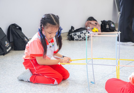 ภาพกิจกรรม  คณะวิทยาศาสตร์และเทคโนโลยี มหาวิทยาลัยราชภัฏกำแพงเพชร ร่วมกับโรงเรียนอนุบาลกำแพงเพชร จัดโครงการฝึกทักษะเพื่อพัฒนาอัจฉริยภาพวิทยาศาสตร์ กิจกรรมค่าย STEM ศึกษา