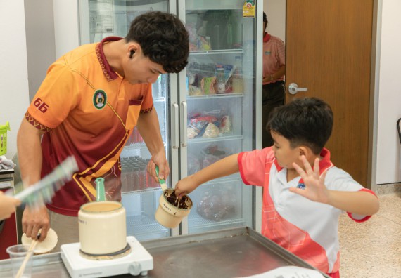 ภาพกิจกรรม  คณะวิทยาศาสตร์และเทคโนโลยี มหาวิทยาลัยราชภัฏกำแพงเพชร ร่วมกับโรงเรียนอนุบาลกำแพงเพชร จัดโครงการฝึกทักษะเพื่อพัฒนาอัจฉริยภาพวิทยาศาสตร์ กิจกรรมค่าย STEM ศึกษา