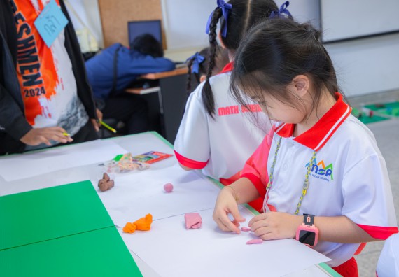 ภาพกิจกรรม  คณะวิทยาศาสตร์และเทคโนโลยี มหาวิทยาลัยราชภัฏกำแพงเพชร ร่วมกับโรงเรียนอนุบาลกำแพงเพชร จัดโครงการฝึกทักษะเพื่อพัฒนาอัจฉริยภาพวิทยาศาสตร์ กิจกรรมค่าย STEM ศึกษา