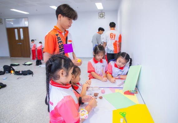 ภาพกิจกรรม  คณะวิทยาศาสตร์และเทคโนโลยี มหาวิทยาลัยราชภัฏกำแพงเพชร ร่วมกับโรงเรียนอนุบาลกำแพงเพชร จัดโครงการฝึกทักษะเพื่อพัฒนาอัจฉริยภาพวิทยาศาสตร์ กิจกรรมค่าย STEM ศึกษา