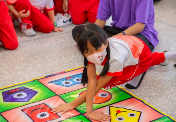 ภาพกิจกรรม  คณะวิทยาศาสตร์และเทคโนโลยี มหาวิทยาลัยราชภัฏกำแพงเพชร ร่วมกับโรงเรียนอนุบาลกำแพงเพชร จัดโครงการฝึกทักษะเพื่อพัฒนาอัจฉริยภาพวิทยาศาสตร์ กิจกรรมค่าย STEM ศึกษา