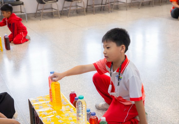 ภาพกิจกรรม  คณะวิทยาศาสตร์และเทคโนโลยี มหาวิทยาลัยราชภัฏกำแพงเพชร ร่วมกับโรงเรียนอนุบาลกำแพงเพชร จัดโครงการฝึกทักษะเพื่อพัฒนาอัจฉริยภาพวิทยาศาสตร์ กิจกรรมค่าย STEM ศึกษา