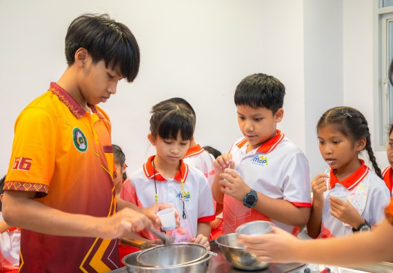 ภาพกิจกรรม  คณะวิทยาศาสตร์และเทคโนโลยี มหาวิทยาลัยราชภัฏกำแพงเพชร ร่วมกับโรงเรียนอนุบาลกำแพงเพชร จัดโครงการฝึกทักษะเพื่อพัฒนาอัจฉริยภาพวิทยาศาสตร์ กิจกรรมค่าย STEM ศึกษา