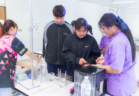 คณะวิทยาศาสตร์และเทคโนโลยี มหาวิทยาลัยราชภัฏกำแพงเพชร ร่วมกับกลุ่มสาระการเรียนรู้วิทยาศาสตร์และเทคโนโลยี โรงเรียนขาณุวิทยา จัดกิจกรรมการอบรมเชิงปฏิบัติการบูรณาการความรู้วิทยาศาสตร์