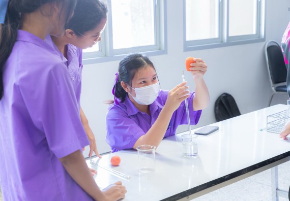 คณะวิทยาศาสตร์และเทคโนโลยี มหาวิทยาลัยราชภัฏกำแพงเพชร ร่วมกับกลุ่มสาระการเรียนรู้วิทยาศาสตร์และเทคโนโลยี โรงเรียนขาณุวิทยา จัดกิจกรรมการอบรมเชิงปฏิบัติการบูรณาการความรู้วิทยาศาสตร์